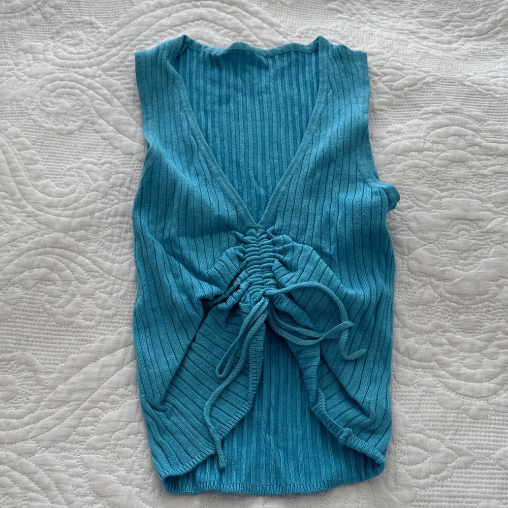 Sleeveless Ribbed Top - Picture 2 of 3